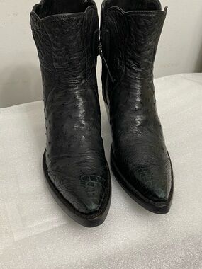 Stallion Full Quill Ostrich Zorro Ankle Boots. Perfect and excellent condition